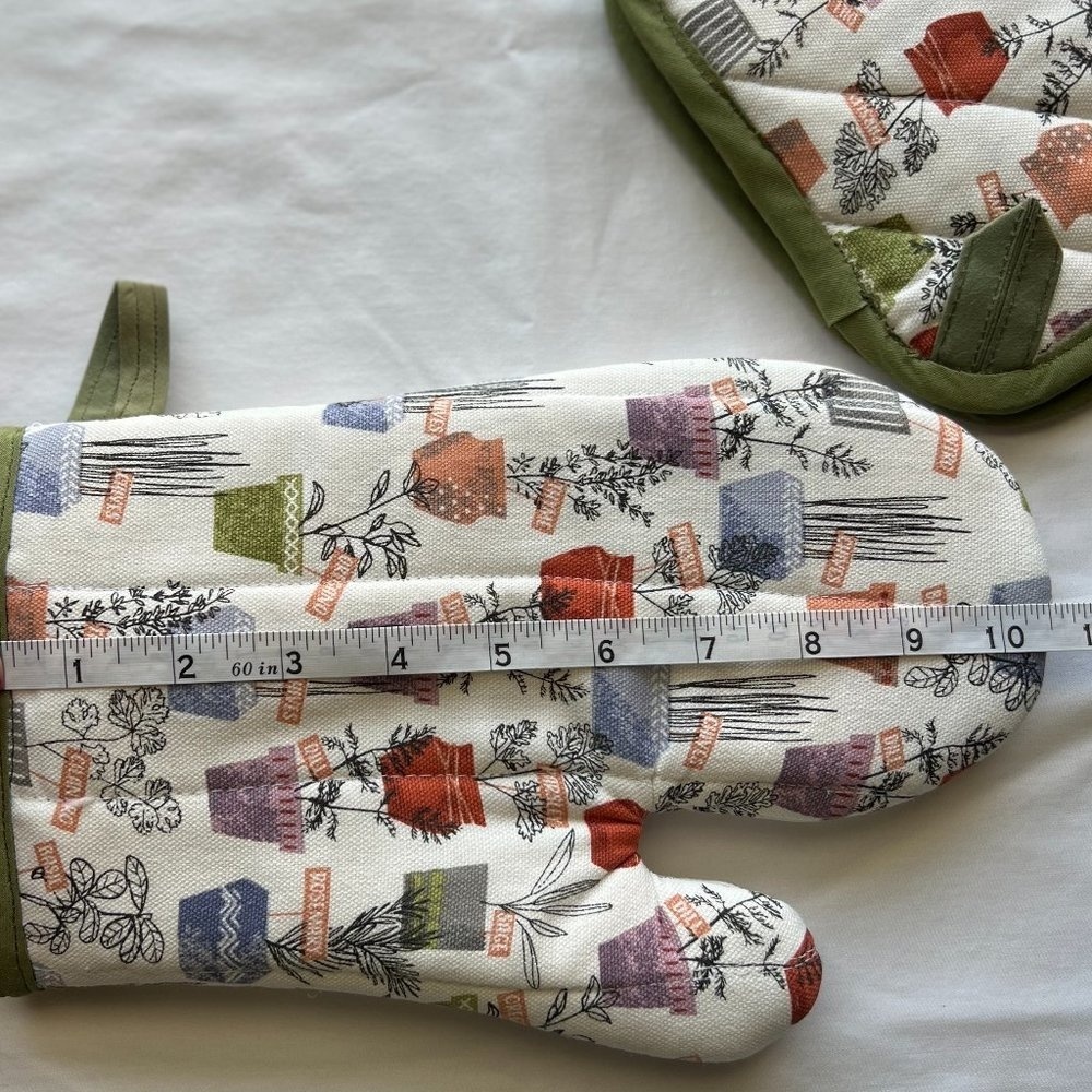 Oven Mitt and Pot holders bundle - Picture 13 of 13